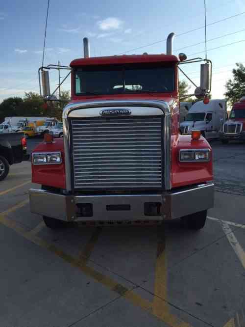 2005 FREIGHTLINER FLD120