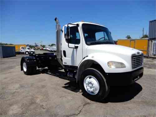 2005 FREIGHTLINER M2
