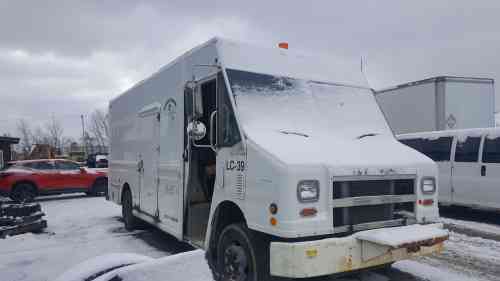 2005 FREIGHTLINER MT 55 CHASSIS