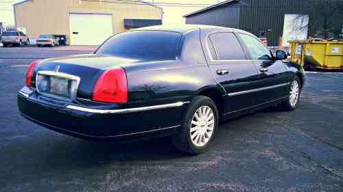 2005 LINCOLN TOWN CAR SIGNATURE L