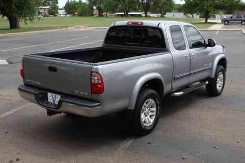 2005 TOYOTA TUNDRA SR5