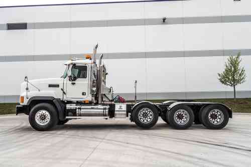 2006 MACK MR