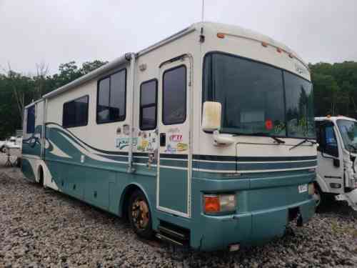2007 FREIGHTLINER XC RAISED RAIL REAR ENGINE MOTOR HOME CHASSIS