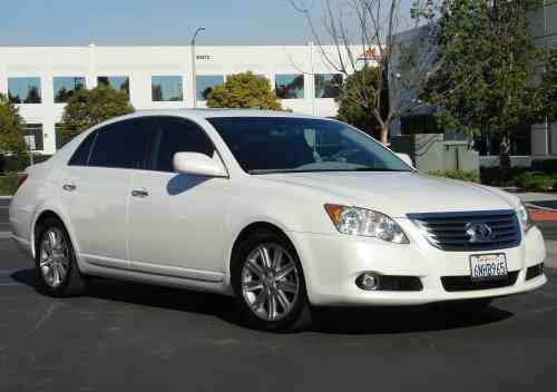 2009 TOYOTA AVALON