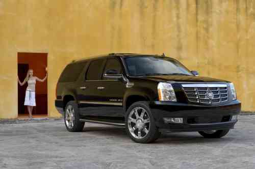 2010 CADILLAC ESCALADE