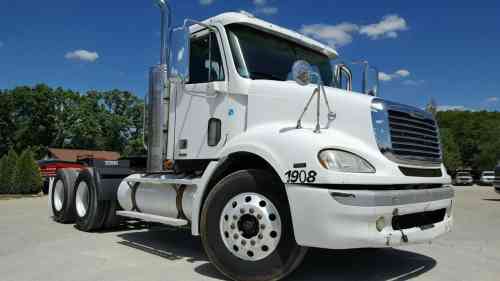 2010 FREIGHTLINER COLUMBIA