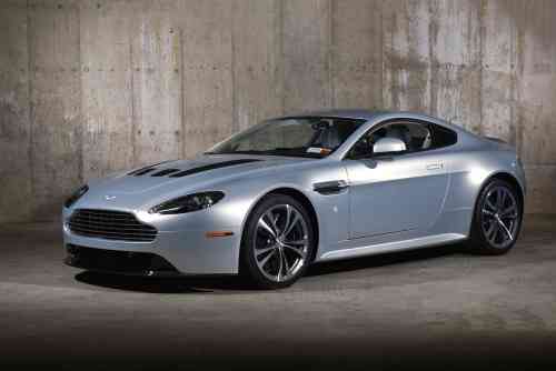 2011 ASTON MARTIN V12 VANTAGE