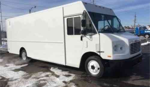 2011 FREIGHTLINER MT 45 CHASSIS