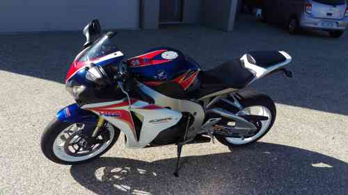 2011 HONDA CBR1000R CBR1000RR