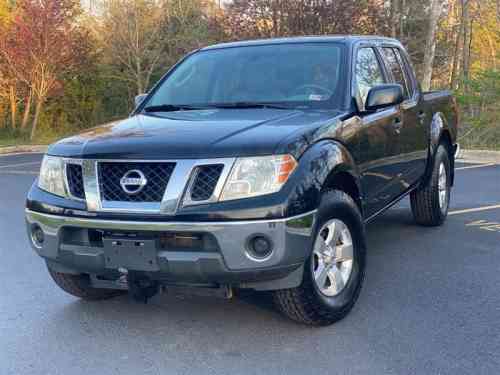 2011 NISSAN FRONTIER SL   SV