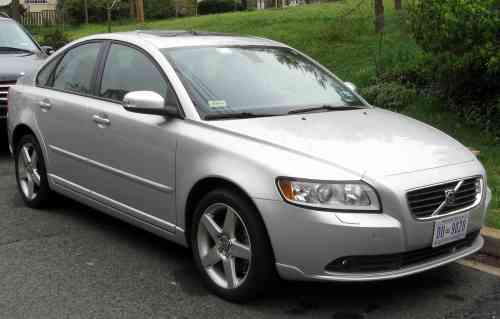 2011 VOLVO S40