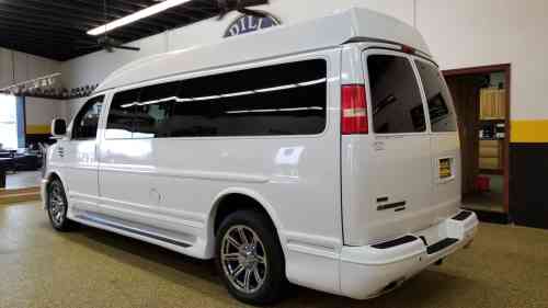 2012 CHEVROLET EXPRESS