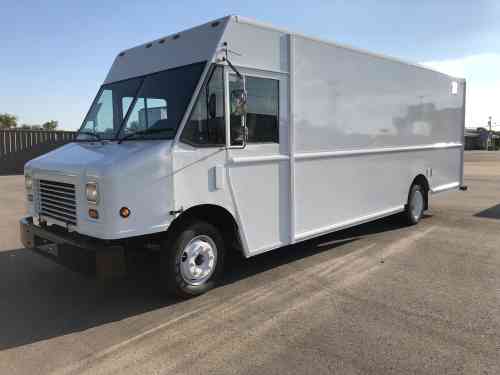 2012 FREIGHTLINER MT 45 CHASSIS
