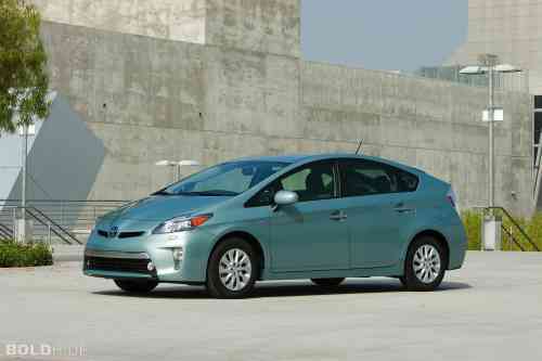 2013 TOYOTA PRIUS PLUG-IN