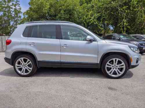 2013 VOLKSWAGEN TIGUAN S   SE   SEL