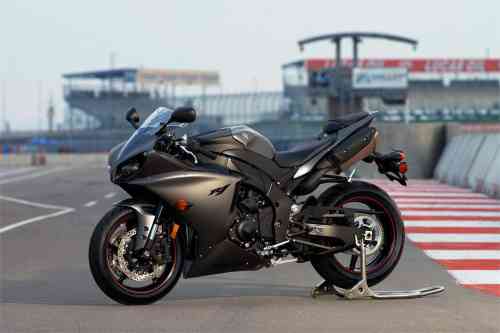 2013 YAMAHA YZF-R1
