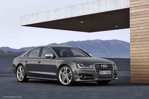 2014 AUDI S8