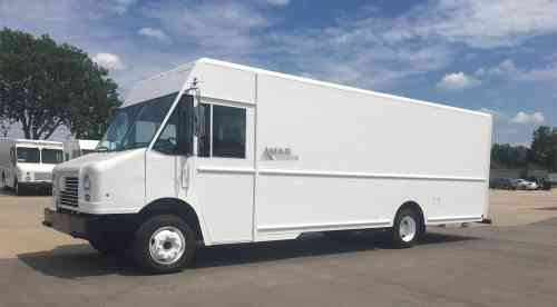 2014 FREIGHTLINER MT 55 CHASSIS