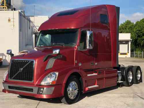 2014 VOLVO TRUCK  VNL