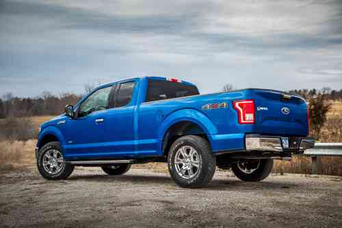 2015 FORD F150 XL   XLT