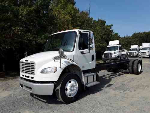 2015 FREIGHTLINER B2 BUS CHASSIS 