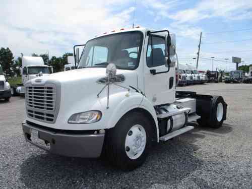 2015 FREIGHTLINER S2G CONVENTIONAL FULL CAB AND CHASSIS