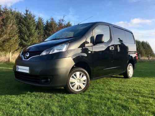 2015 NISSAN NV200