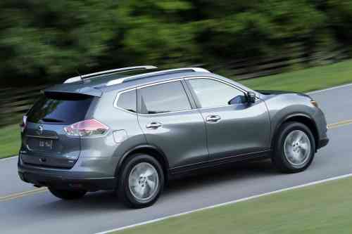 2015 NISSAN ROGUE