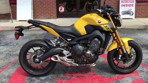 2015 YAMAHA FZ09