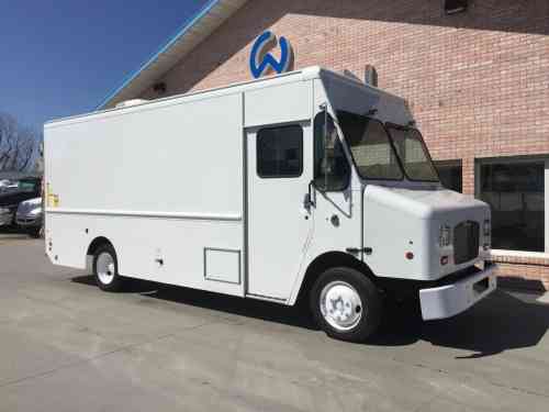 2016 FREIGHTLINER MT 45 CHASSIS