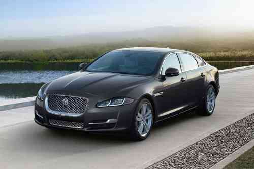 2017 JAGUAR XJ