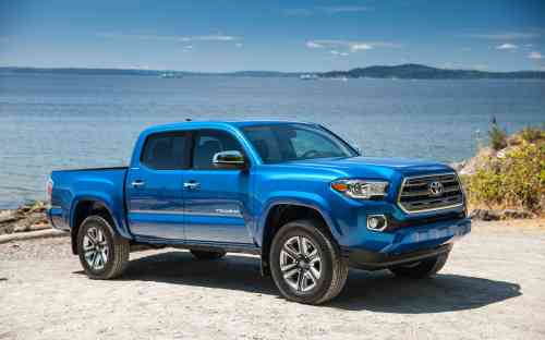 2017 TOYOTA TACOMA