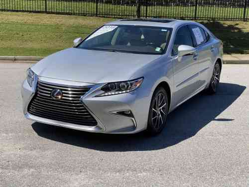 2018 LEXUS ES