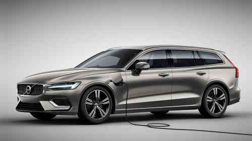 2018 VOLVO V60