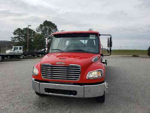 2019 FREIGHTLINER M2