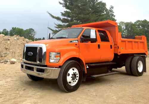 2017 FORD F-650