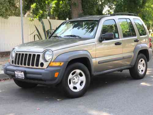 2005 JEEP LIBERTY