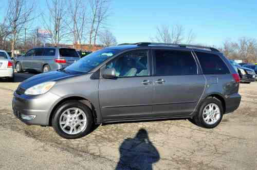 2005 TOYOTA SIENNA