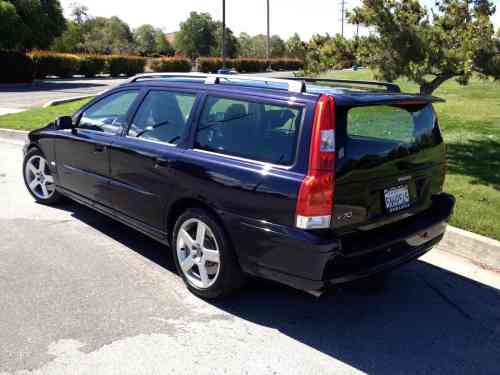 2005 VOLVO V70