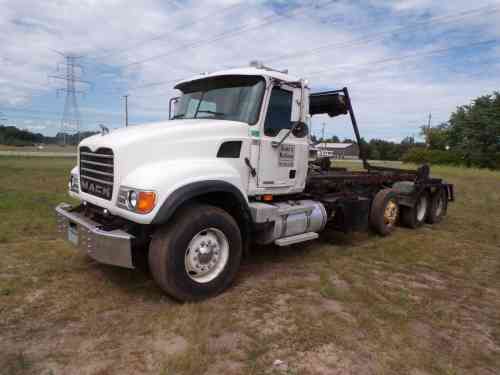 2006 MACK CV