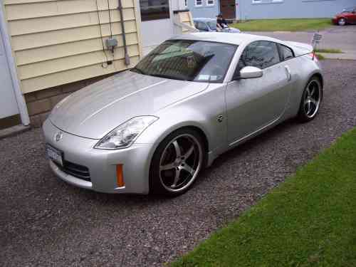 2006 NISSAN 350Z