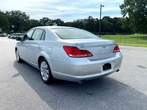 2006 TOYOTA AVALON