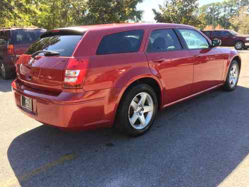 2008 DODGE MAGNUM