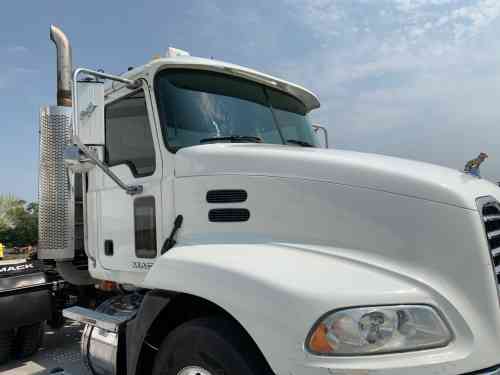 2008 MACK CXU