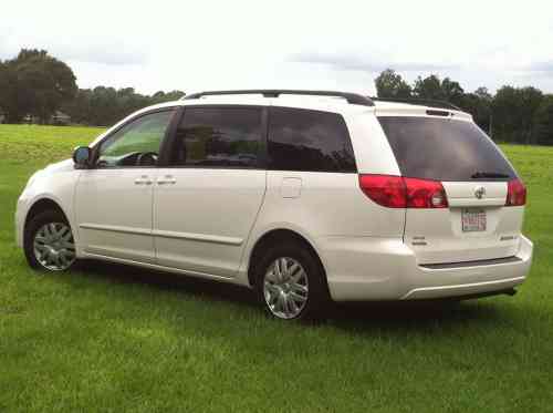 2008 TOYOTA SIENNA