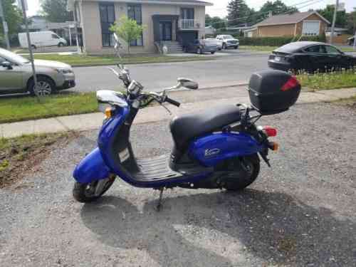 2009 YAMAHA XC125 VINO 125   YJ125 (CANADA)