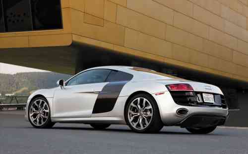 2010 AUDI R8