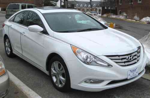 2010 HYUNDAI SONATA