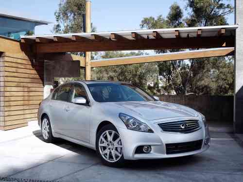 2010 INFINITI G37