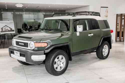 2010 TOYOTA FJ CRUISER